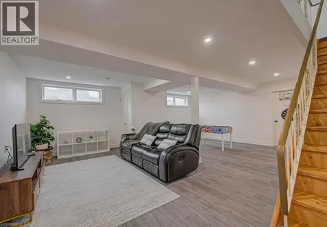 128 Pollock Avenue Cambridge ON N1R 2C3