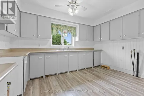 1274 Main Street East Hawkesbury ON K6A 1C4