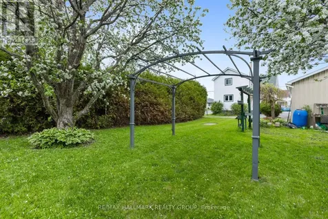 1274 Main Street East Hawkesbury ON K6A 1C4