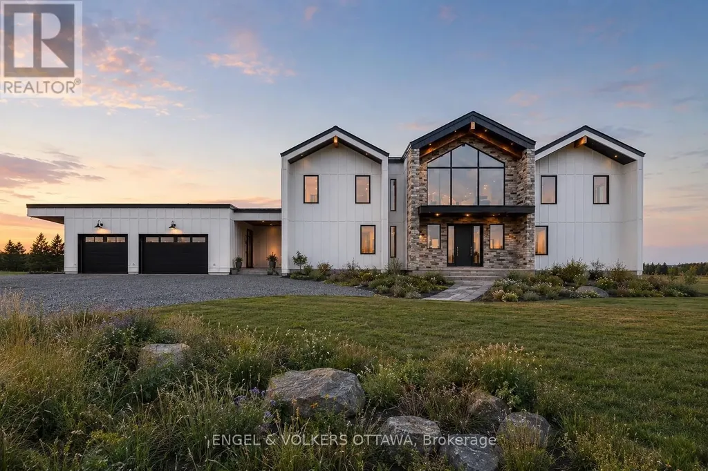 1220 Black Canary Drive Ottawa ON K4M 0A1
