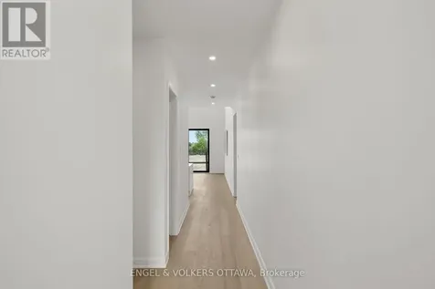 1220 Black Canary Drive Ottawa ON K4M 0A1