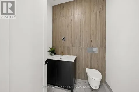 1220 Black Canary Drive Ottawa ON K4M 0A1