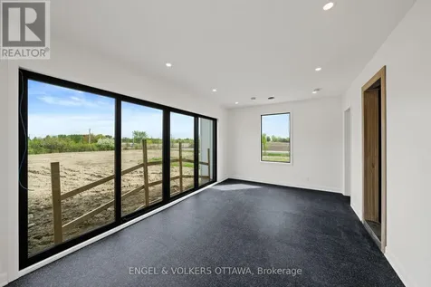 1220 Black Canary Drive Ottawa ON K4M 0A1