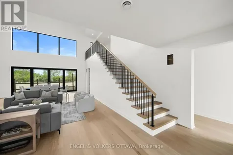 1220 Black Canary Drive Ottawa ON K4M 0A1