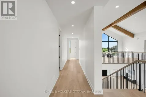 1220 Black Canary Drive Ottawa ON K4M 0A1