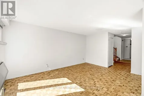 330 Fernleaf Crescent Ottawa ON K1E 2Z4
