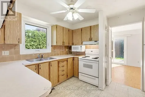 330 Fernleaf Crescent Ottawa ON K1E 2Z4