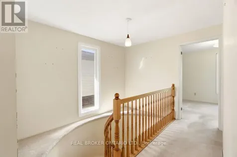 330 Fernleaf Crescent Ottawa ON K1E 2Z4