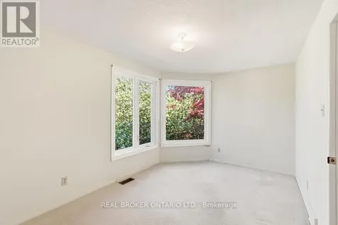 330 Fernleaf Crescent Ottawa ON K1E 2Z4