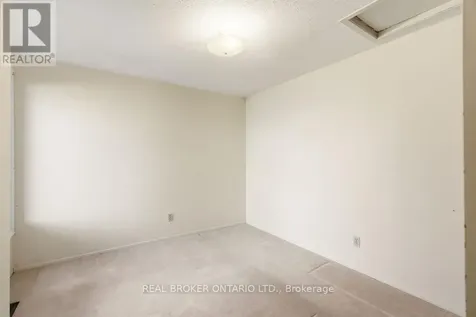 330 Fernleaf Crescent Ottawa ON K1E 2Z4