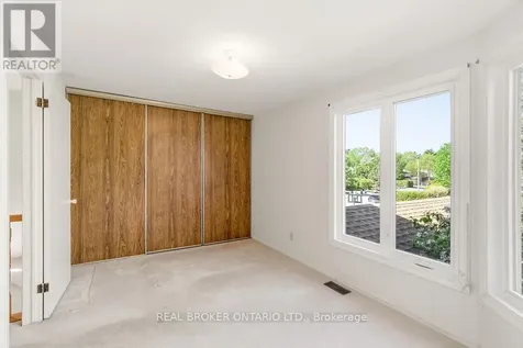 330 Fernleaf Crescent Ottawa ON K1E 2Z4