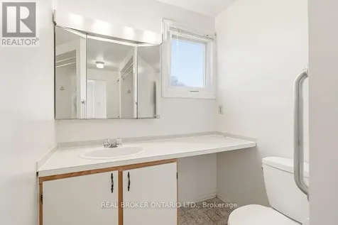 330 Fernleaf Crescent Ottawa ON K1E 2Z4