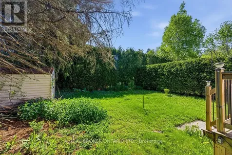 330 Fernleaf Crescent Ottawa ON K1E 2Z4