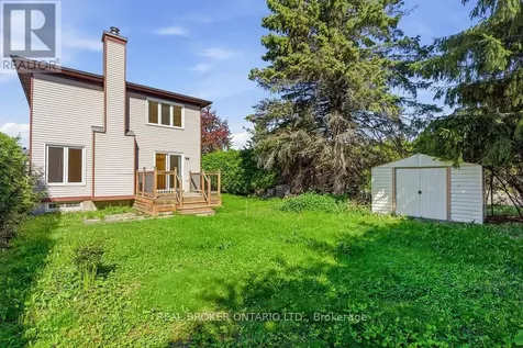 330 Fernleaf Crescent Ottawa ON K1E 2Z4