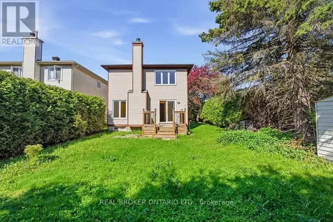 330 Fernleaf Crescent Ottawa ON K1E 2Z4