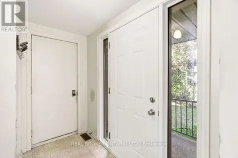 330 Fernleaf Crescent Ottawa ON K1E 2Z4