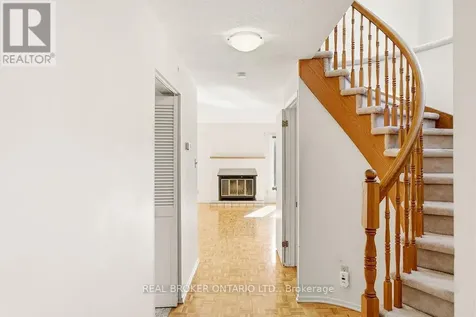 330 Fernleaf Crescent Ottawa ON K1E 2Z4