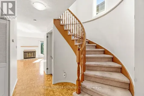 330 Fernleaf Crescent Ottawa ON K1E 2Z4