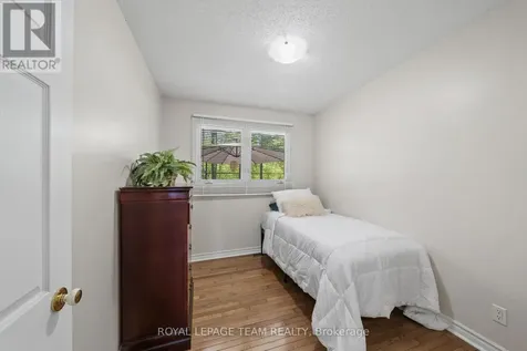 5643 Ficko Crescent Ottawa ON K1X 1H3
