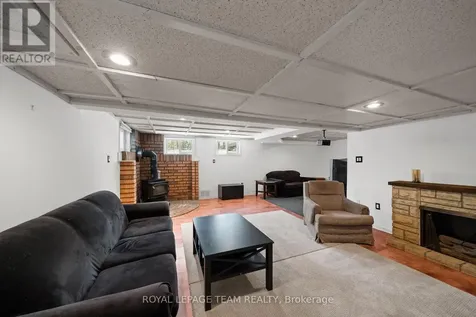 5643 Ficko Crescent Ottawa ON K1X 1H3