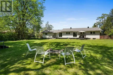 5643 Ficko Crescent Ottawa ON K1X 1H3