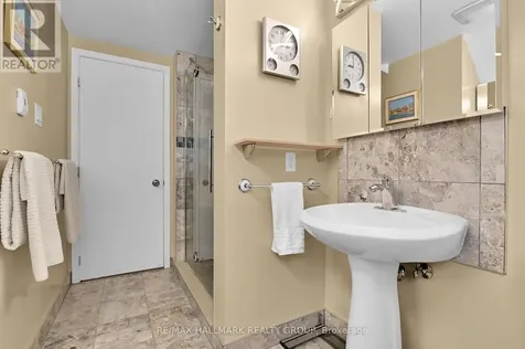 401 Richardson Avenue Ottawa ON K2B 5G7