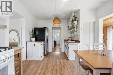 26 Franklin Street Paris ON N3L 3B7