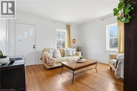 26 Franklin Street Paris ON N3L 3B7