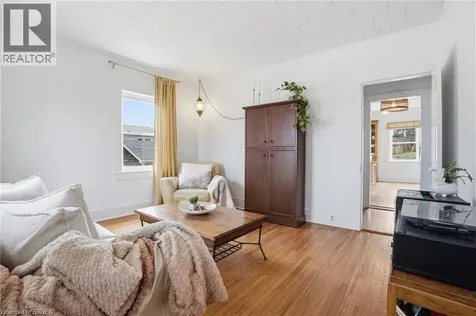 26 Franklin Street Paris ON N3L 3B7