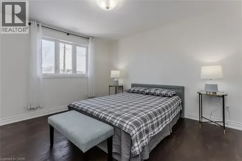 1294 Napier Crescent Oakville ON L6H 2A4