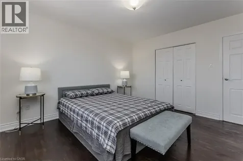 1294 Napier Crescent Oakville ON L6H 2A4