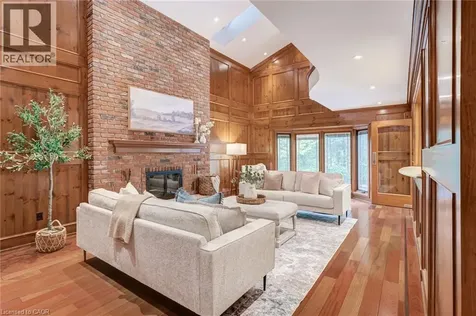 78 Chancery Drive Ancaster ON L9G 4M1