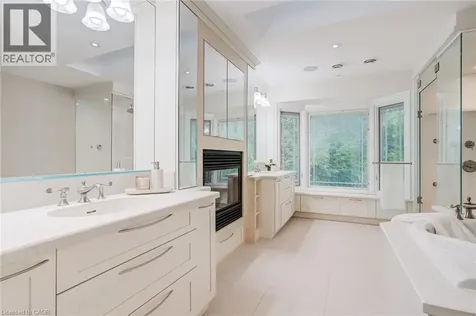 78 Chancery Drive Ancaster ON L9G 4M1