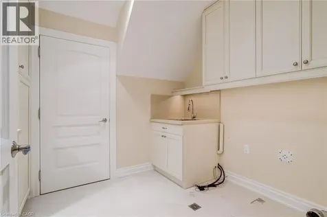 78 Chancery Drive Ancaster ON L9G 4M1