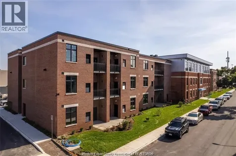 1370 Argyle Windsor ON N8Y 3K7