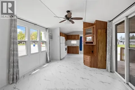 326 Beverly Essex ON N8M 2C1