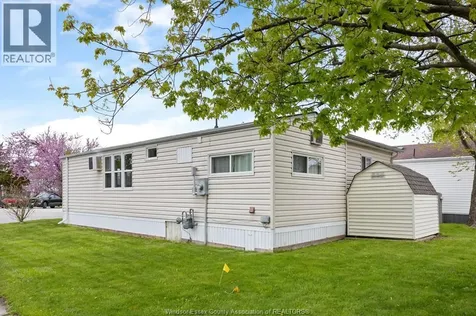 326 Beverly Essex ON N8M 2C1