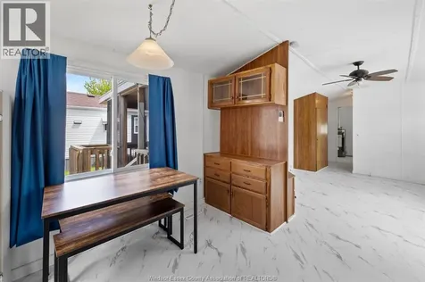 326 Beverly Essex ON N8M 2C1