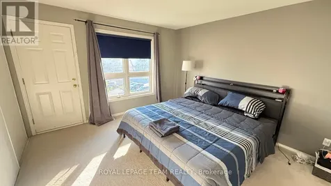 390 Crownridge Drive North Ottawa ON K2M 3A4
