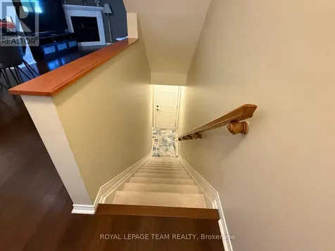 390 Crownridge Drive North Ottawa ON K2M 3A4