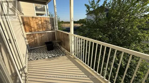 390 Crownridge Drive North Ottawa ON K2M 3A4