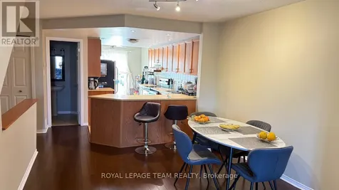 390 Crownridge Drive North Ottawa ON K2M 3A4