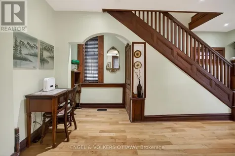 60 Glynn Avenue Ottawa ON K1K 1S8
