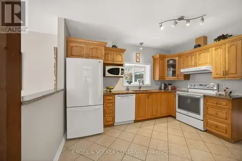60 Glynn Avenue Ottawa ON K1K 1S8