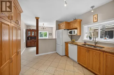 60 Glynn Avenue Ottawa ON K1K 1S8