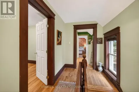 60 Glynn Avenue Ottawa ON K1K 1S8