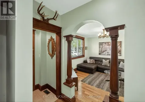 60 Glynn Avenue Ottawa ON K1K 1S8