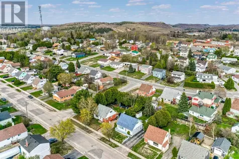 79 Roman Avenue Elliot Lake ON P5A 1S2