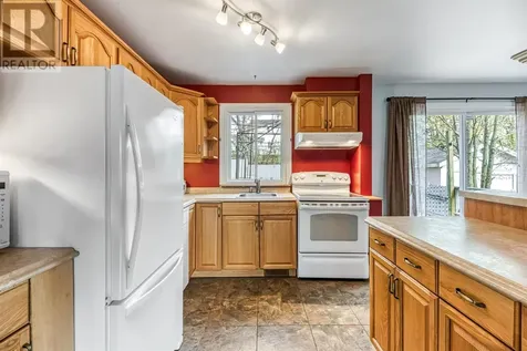 59 Hirshhorn Avenue Elliot Lake ON P5A 1P3