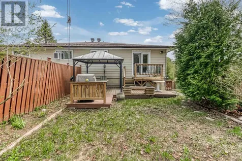 216A Ottawa Avenue Elliot Lake ON P5A 2N4